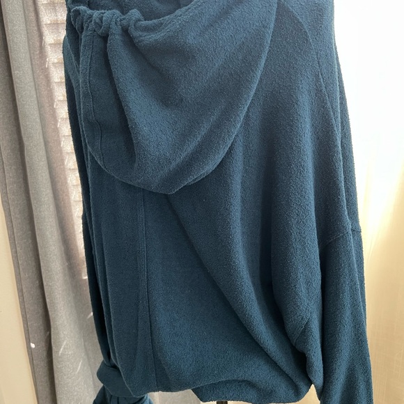 Free People Beach Women's Navy Blue oversized Henley sweatshirt pullover - Picture 11 of 12